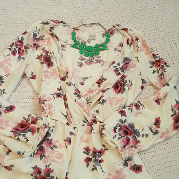 Spring short romper - Picture 2 of 3